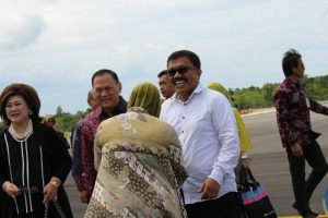 Gubernur BI Sosialisaikan Spesimen Uang Baru di Wakatobi