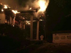 Kantor Lurah Wua-wua Dilalap Si Jago Merah