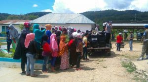 Tolak Relokasi, Pedagang Pasar Tawainalu Demo ke DPRD