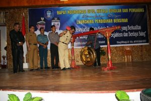 Bupati Himbau Kepsek Pro Aktif Perbaiki Pengunaan dana BOS