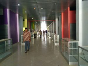 Pedagang Pasar Sentral Wua-Wua Dilarang Renovasi Kios