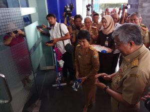 Nur Alam Resmikan Kantor Dinas Perkebunan dan Hortikultura