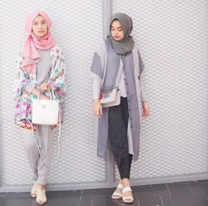 Potret Style Minimalis Dwihanda, Hijabers yang Banyak Digemari