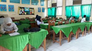 14 Orang Siswa SMP di Kendari Ikuti UN Susulan