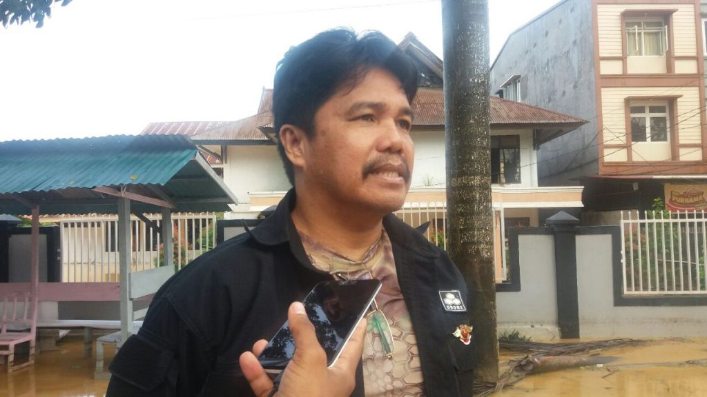 Jalan di Konawe Ambles, Akses Trans Sulawesi Terputus