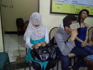 Pacaran Gelap-Gelapan, Pasangan Guru dan Siswa Ini Diamankan Polisi