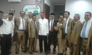 Muhammad Zamrun Terpilih Sebagai Rektor UHO 2017-2021