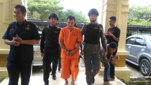 Facebooker Penghina Kapolri Asal Kota Kendari Terancam 6 Tahun Penjara