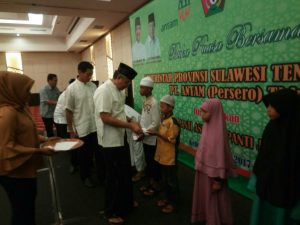Safari Ramadan, PT Antam Santuni Ratusan Anak Yatim di Kendari