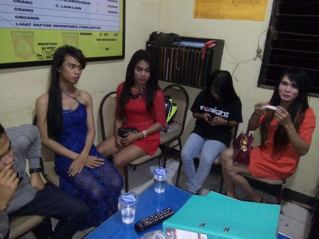 Gelar Operasi Cipkon Ramadan, Tiga Waria dan Pasangan Muda Mudi di Amankan