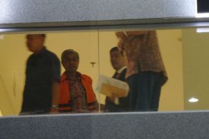 Gubernur Sultra Nur Alam Resmi di Tahan KPK