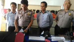 Kecewa Dengan Hasil Pilkada Kendari, Pria Ini Nekat Bakar Dua Kantor Kelurahan