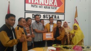 Jendral Supomo Resmi Kembalikan Berkas ke DPD Partai Hanura