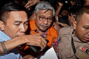 Gubernur Sultra Nur Alam di Tahan di Rumah Tahanan Guntur