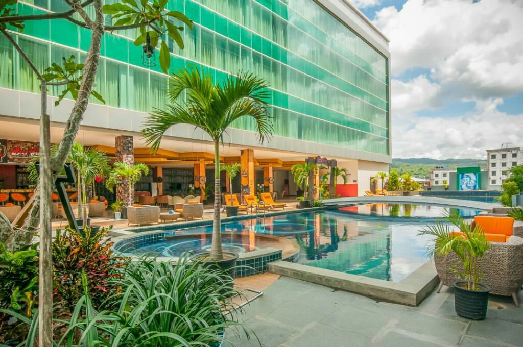 Mau Malming Romantis Sambil BBQ? Ini Promo Clarion Kendari