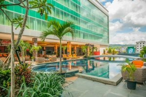 Mau Malming Romantis Sambil BBQ? Ini Promo Clarion Kendari