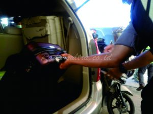 KPK Memboyong Direktur Perusahaan Beserta Beberapa Dokumen Tambang