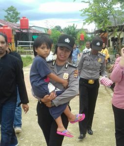 Tega !!!  Bocah 4 Tahun Ditinggal Orang Tuanya Selama Berhari-hari