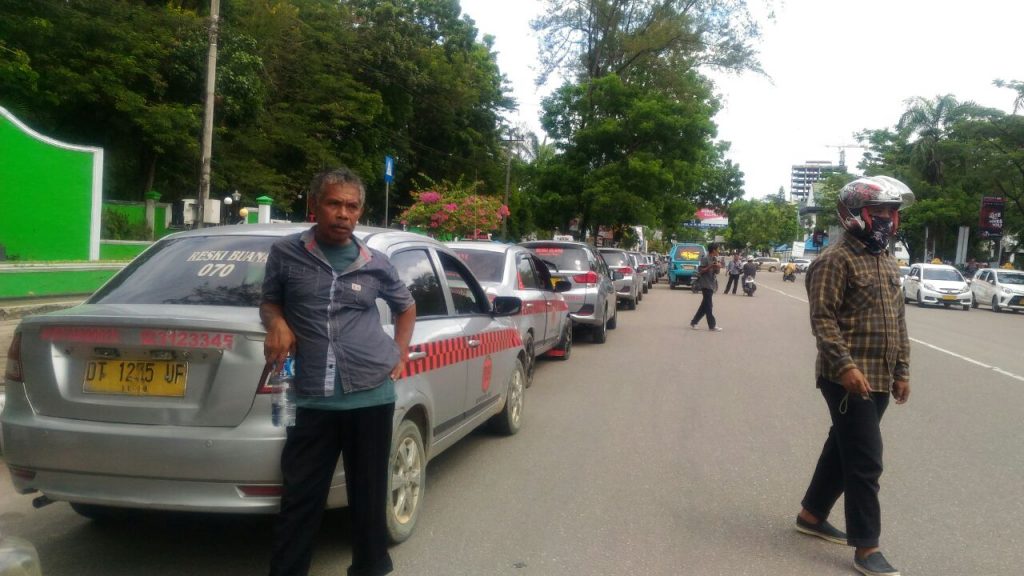 GRAB Langgar Kesepakatan, Sopir Taxi dan Angkot Anarkis