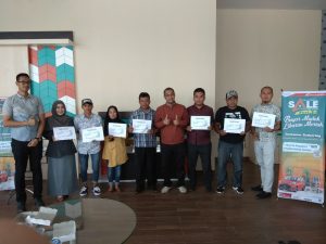 7 Customer Hadji Kalla Toyota Kendari Menangkan Undian Travel Ke Singapura
