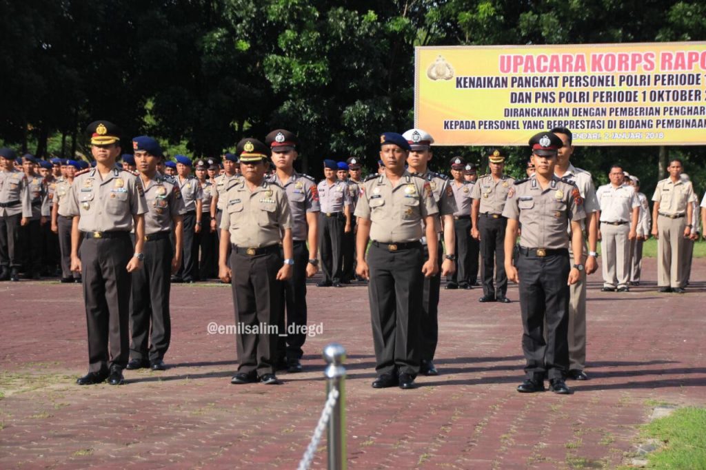 23 Personil Berprestasi Polda Sultra Raih Penghargaan