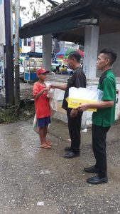 Selama Ramadan Plaza Inn Kendari Berbagi Takjil Gratis Untuk Masyarakat