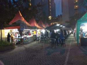 Ngabuburit Seru, ke Bakul Ramadhan Grand Clarion Ajah!