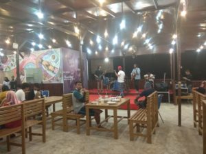 Waroeng X-Bro, Tempat Nongkrong Pilihan di Kota Kendari
