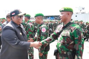 450 Personil TNI Satgas Yonif 725/Woroagi Diberangkatkan ke Papua
