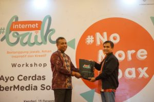 Telkomsel Berikan Edukasi Antihoax Kepada Guru dan Siswa di Kendari