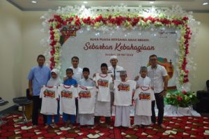Telkomsel Kendari Berikan Santunan Kepada Panti Asuhan