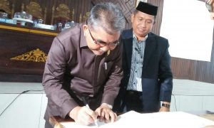 Bupati dan DPRD Butur Tandatangani MoU KUA dan PPAS