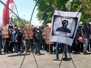 Orasi di Mapolda Sultra, Keluarga Almarhum Yusuf Tuntut Kejelasan Kasus September Berdarah