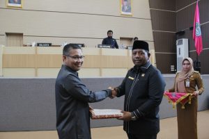Rapat Paripurna, Wali Kota Kendari Beberkan Raperda APBD 2020 dan Raperda Perubahan Bentukan dan Susunan PD