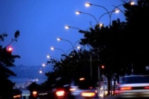 Wali Kota Tinjau Penerangan Jalan Umum di Kendari