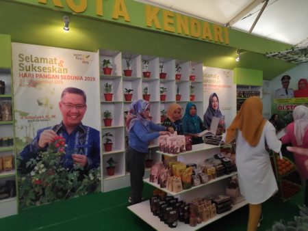 Stand Pemkot Kendari Ramai Diserbu Pengunjung Pameran HPS 2019