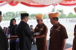 Hari Pahlawan, Wali Kota Kendari Beri Bingkisan kepada Tiga Veteran