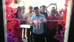 Resmikan Gedung Serba Guna Desa Lasiwa, Abu Hasan: Mari Kita Bangun Desa Tanpa Memilih Kasih