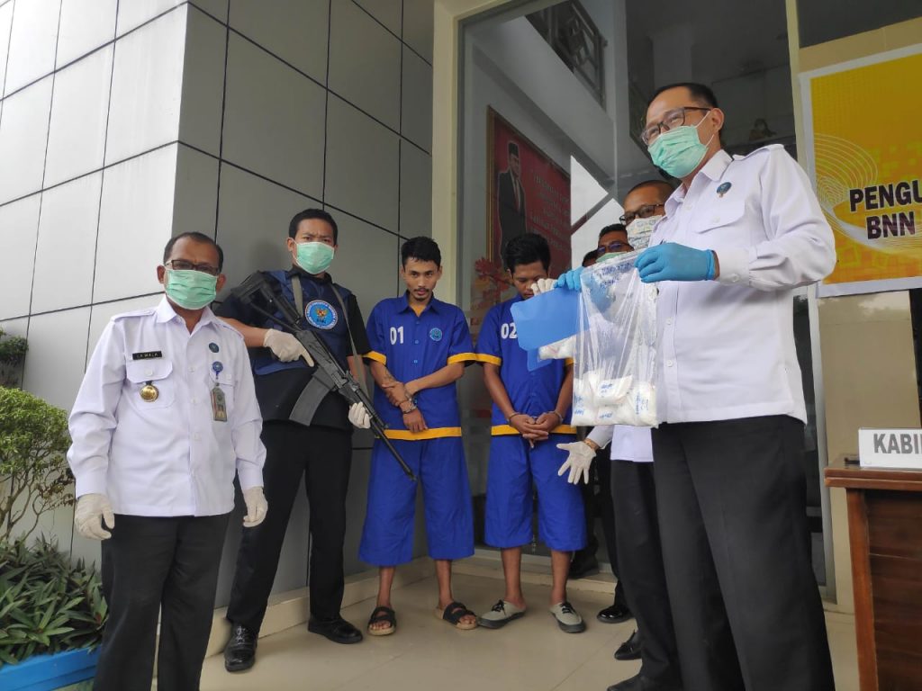 BNNP Sultra Amankan Pasutri Pengedar Sabu