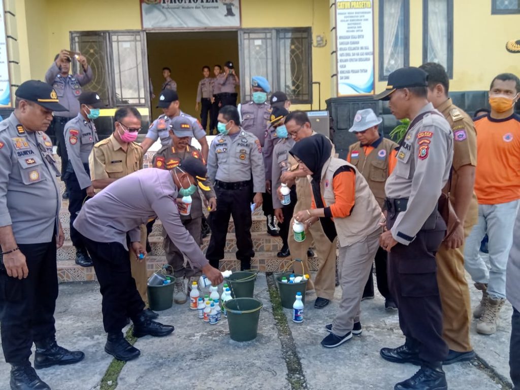 Cegah Wabah Covid-19, Polres Butur dan Pemda Lakukan Disinfektan ke Tempat-tempat Strategis
