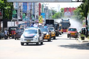 Polda Sultra Lakukan Penyemprotan Disinfektan Secara Masal