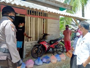Door to Door, Dinsos Butur Salurkan Bantuan Warga Karantina Mandiri Covid-19