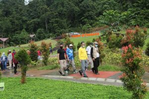 Pastikan Pembangunan Sesuai Harapan, Wali Kota Lakukan Kunjungan di Kebun Raya Kendari
