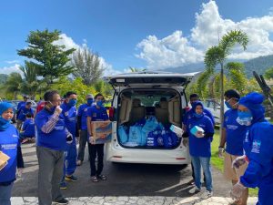 Rusda Mahmud Salurkan Bantuan ke Korban Banjir di Luwu