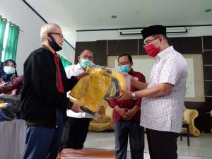 Berkunjung ke Butur Lukman Abunawas Salurkan Berbagai Bantuan