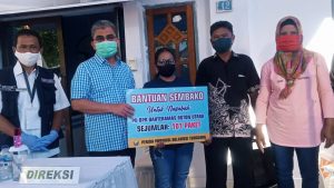 Pemprov Sultra Salurkan Bantuan Sembako Bagi Nasabah PD BPR Bahteramas Butur