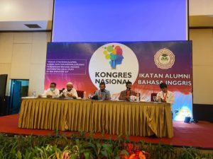 Terpilih Aklamasi, Asrun Lio Resmi Pimpin IKA Bahasa Inggris FKIP UHO