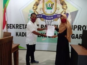 Siap Nahkodai KADIN SULTRA, Anton Timbang Resmi Mengambil Formulir Pendaftaran