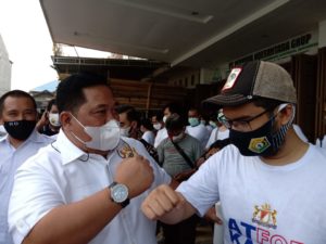 Didampingi Dua Anak Gubernur, Anton Timbang Kembalikan Formulir Pendaftaran Calon Ketua KADIN