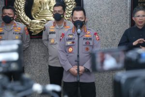 Izinkan Kompetisi Sepak Bola, Kapolri Ingatkan Komitmen Penegakan Prokes